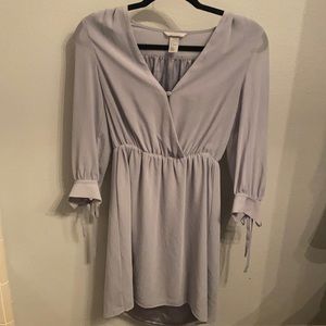 Gray/blue tinge short dress.
